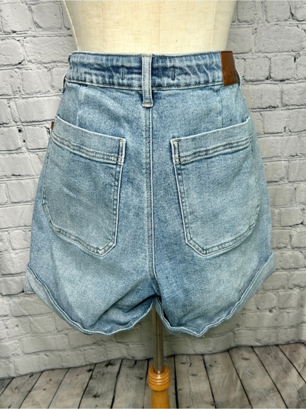 Judy Blue Womens L Denim Shorts High Rise Drawstring Cuffed Patch Pocket Jeans - Picture 7 of 10